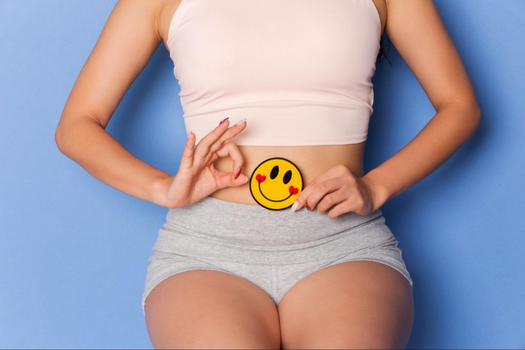 a happy face placed in front of the bladder to represent how to prevent bladder problems